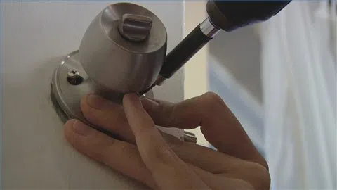 Lock Safe Services Apex, NC 919-275-1978 - change-locks-service