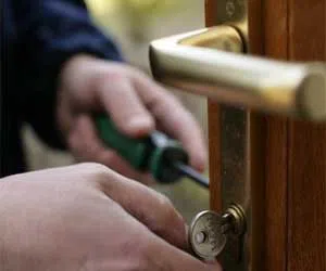 Lock Safe Services Apex, NC 919-275-1978 - lock-change